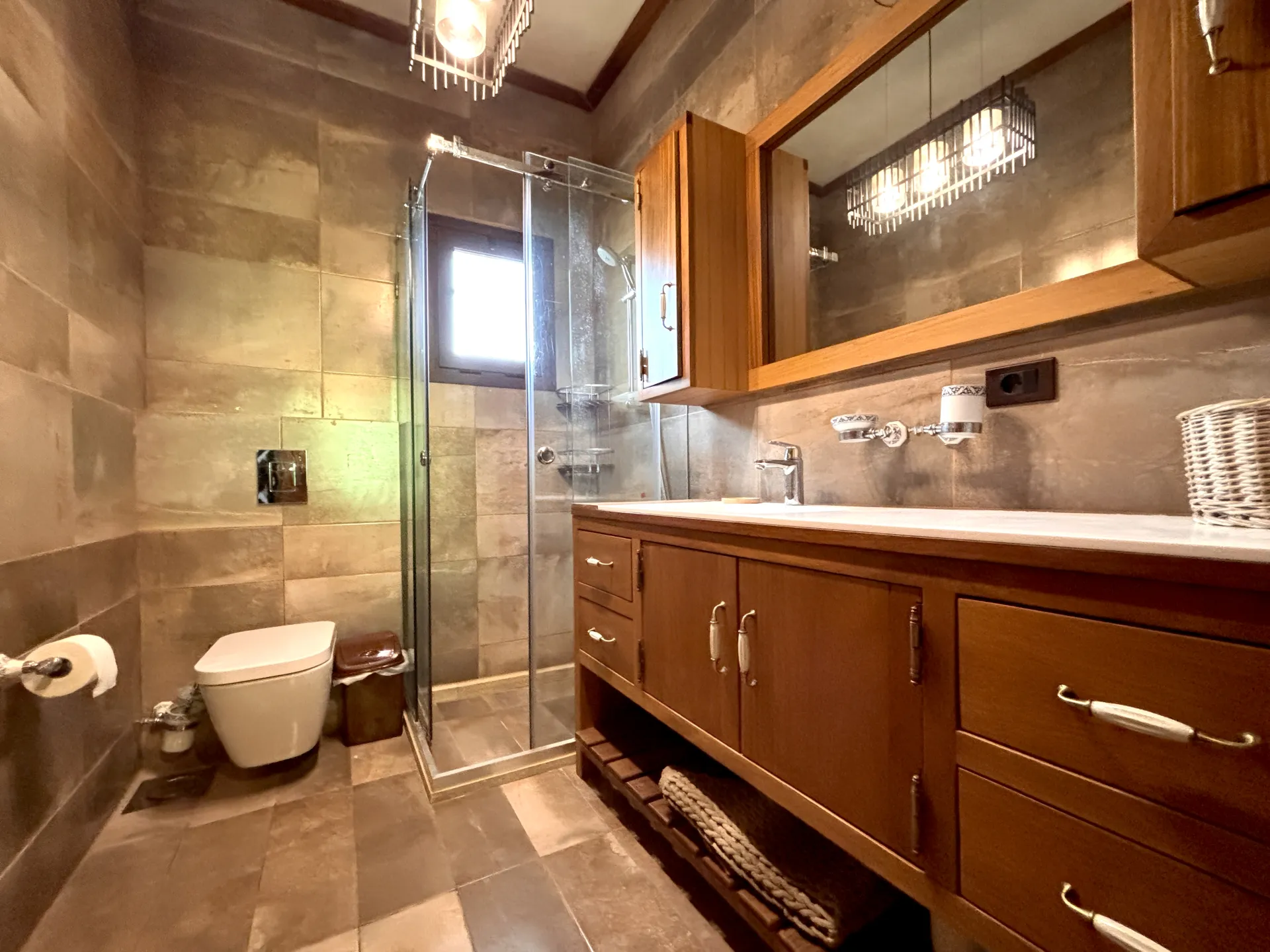 Apartment for rent in Oyoun, Broummana, Lebanon