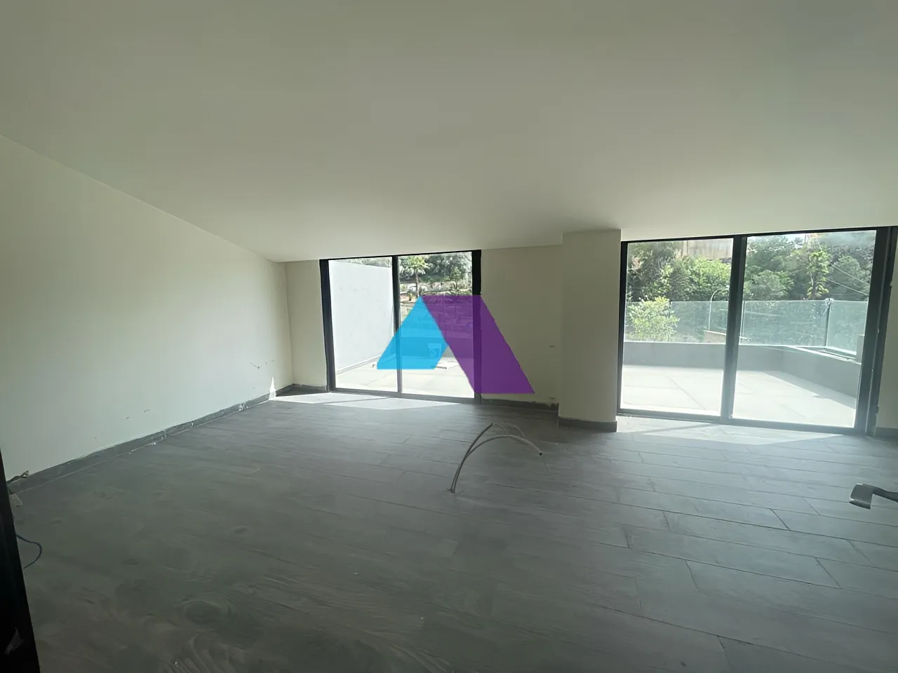 Apartment for Sale in Mansourieh - 3 bed, 5 bath