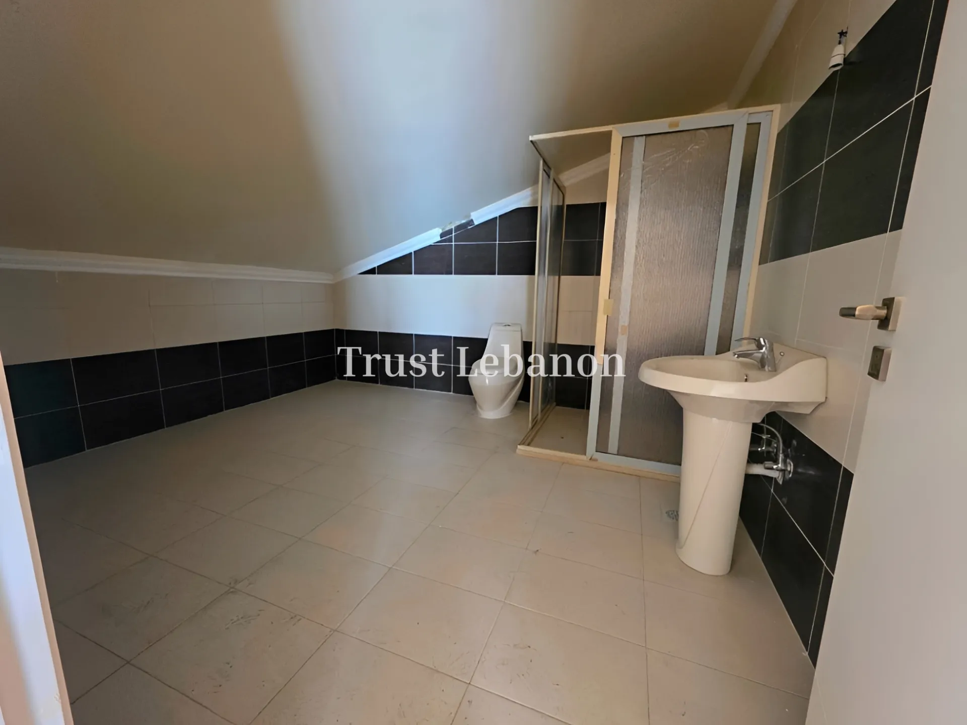 Duplex for sale in Sahel Aalma