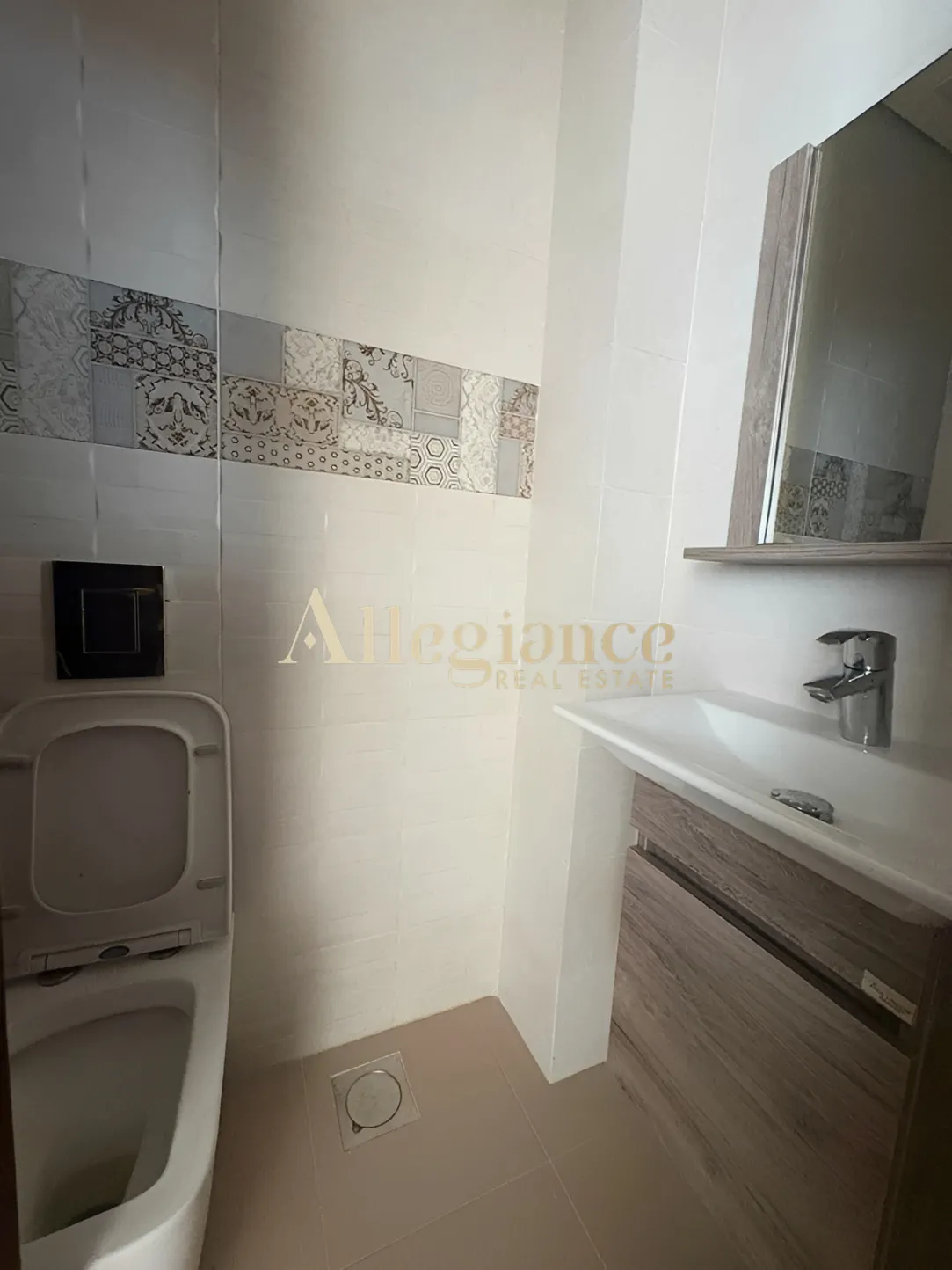 Apartment for sale in Ras El Nabaa
