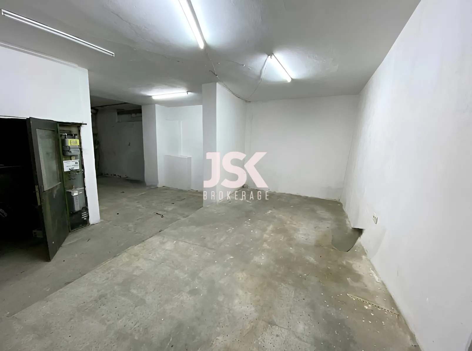Warehouse for Sale in Verdun