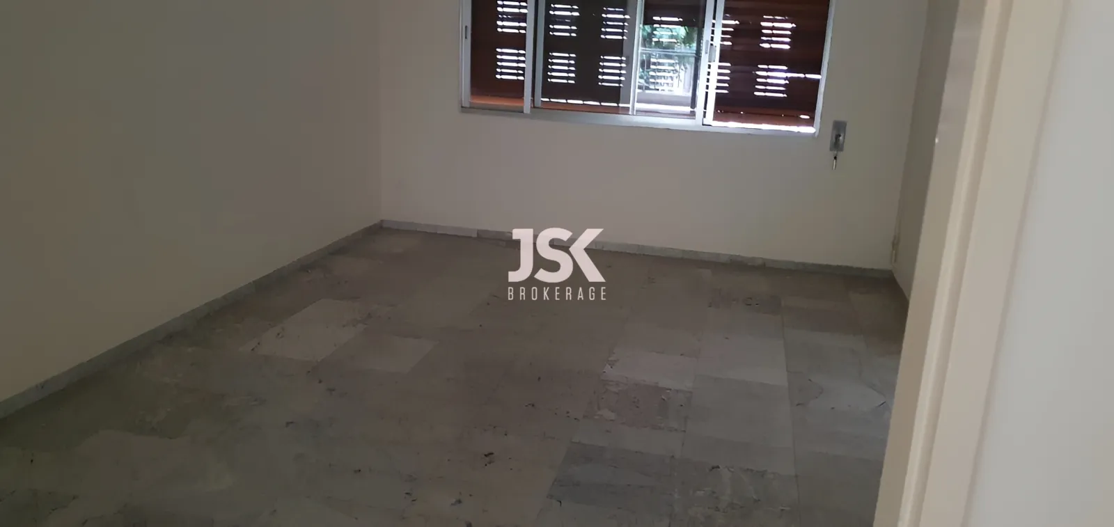 Building for Sale in Kraytem