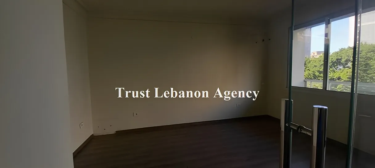 Office for rent in Beirut, Tabaris