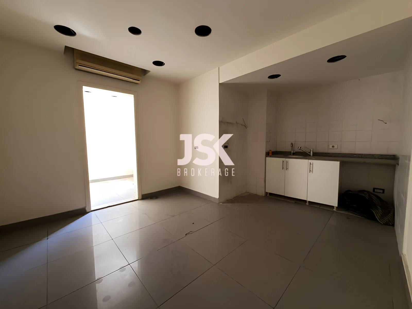 Office for Rent in Achrafieh