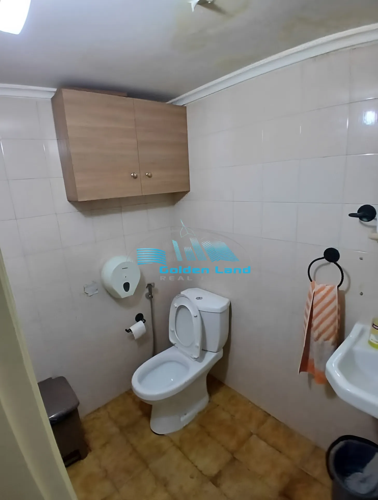 Office for Sale in Sin El Fil