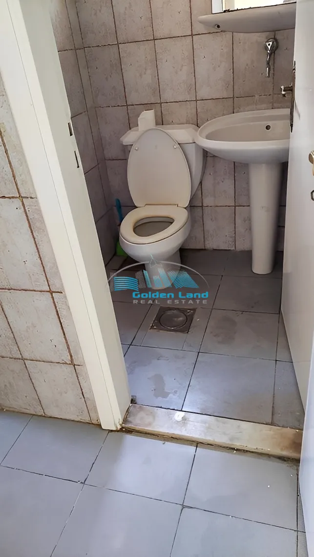 Office for rent in Dekwaneh