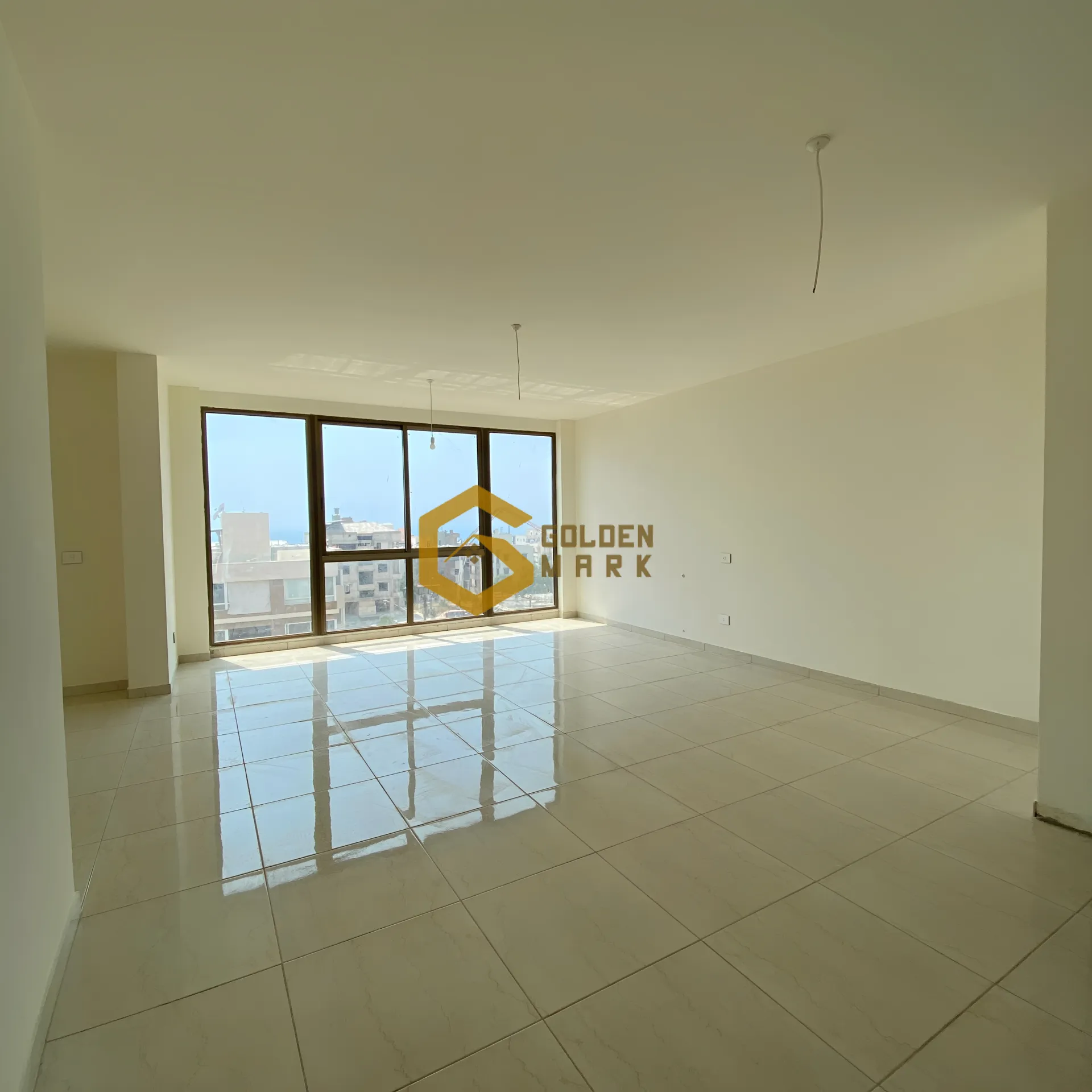 Apartment for Sale in Blat - 3 bed, 3 bath