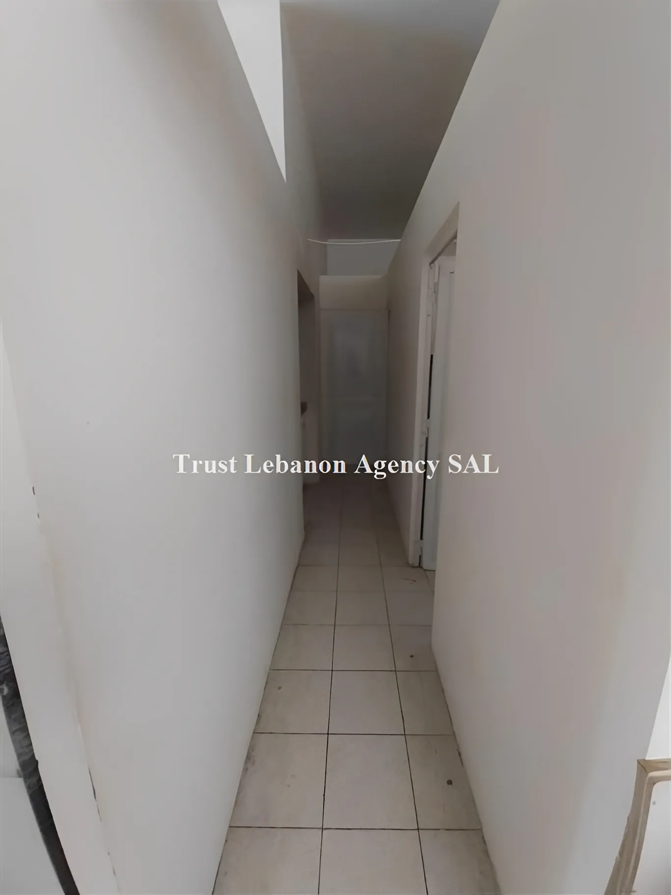 Shop for sale in Metn, Tilal Ain Saadeh