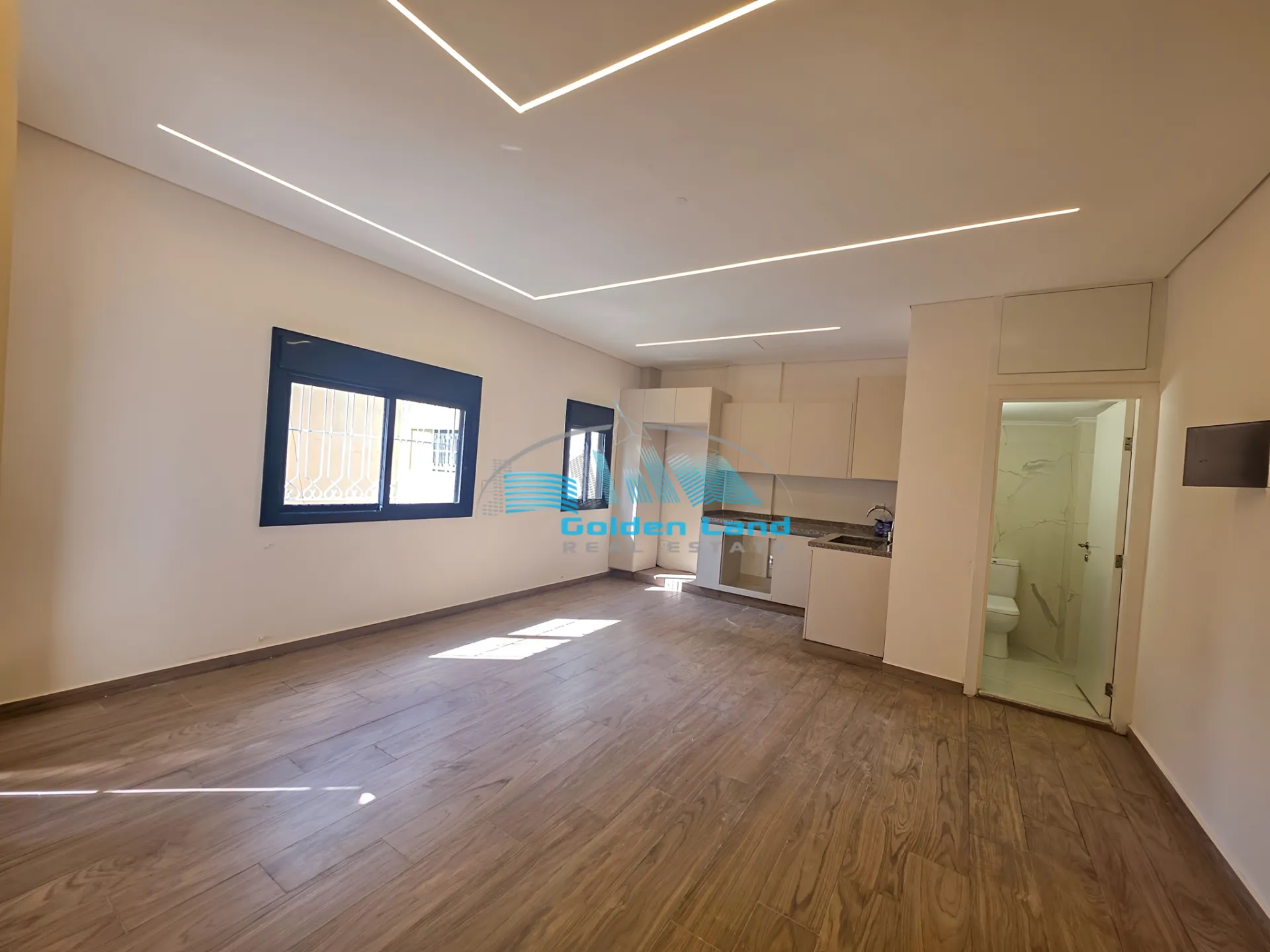 Apartment for Rent in Zalqa - 3 bed, 3 bath