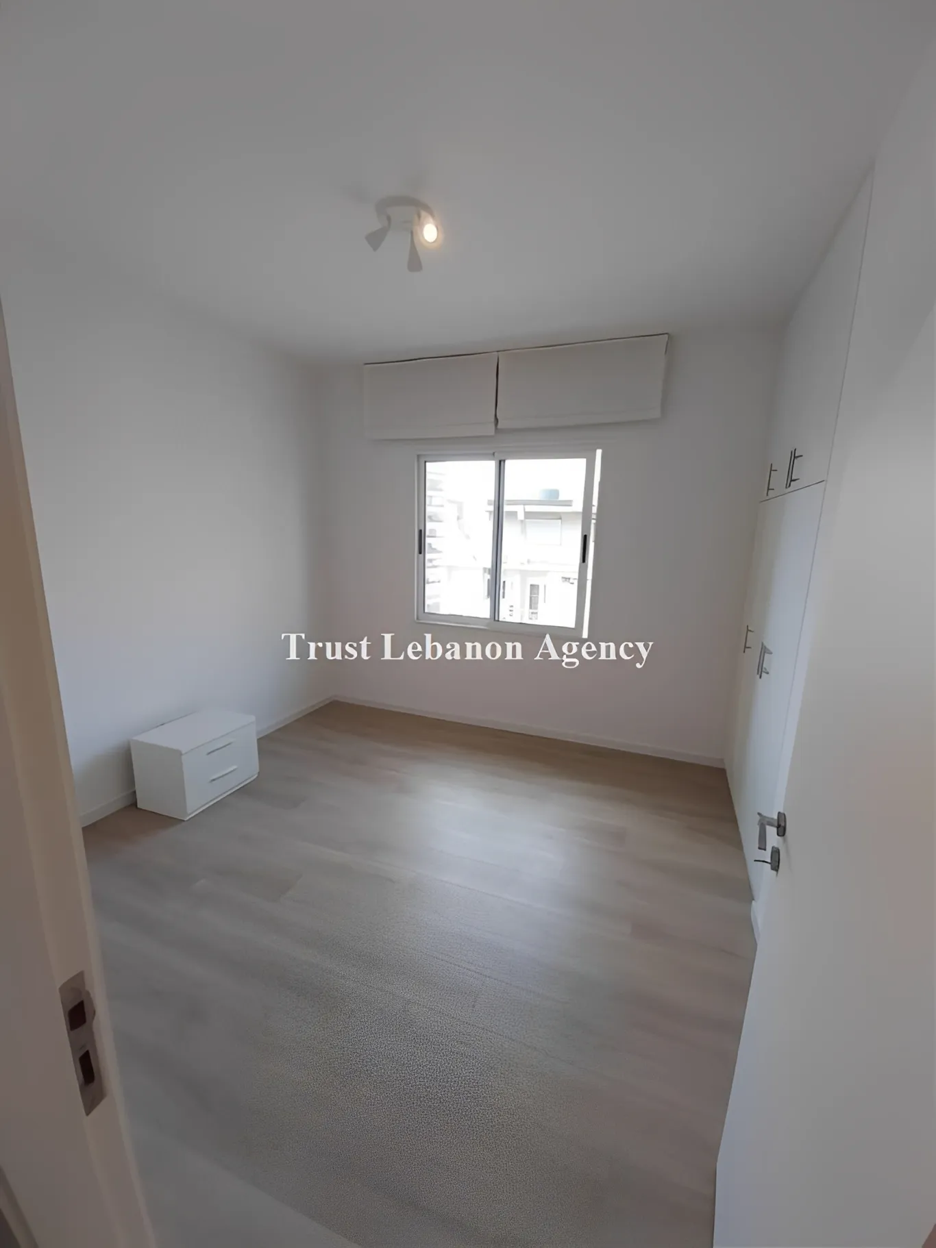 Apartment for Rent in Achrafieh, Sioufi - 3 bed, 3 bath