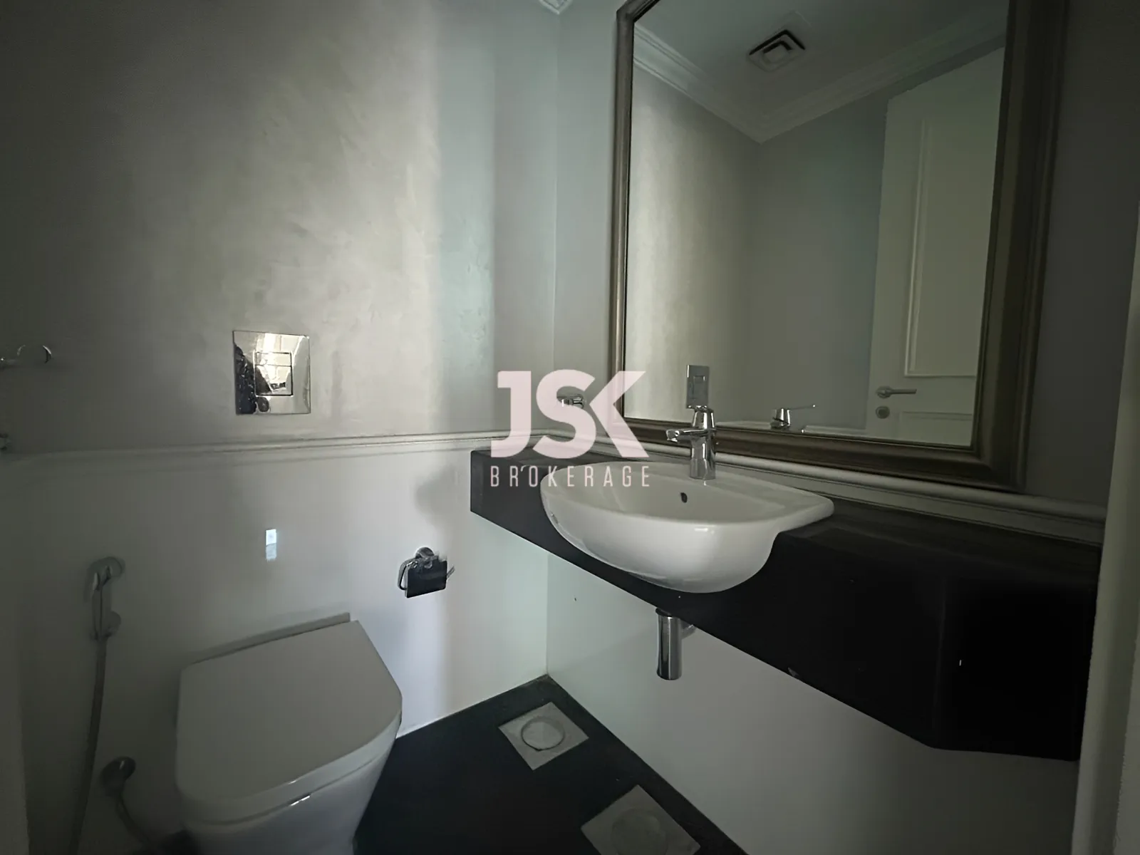 Apartment for Sale in Downtown