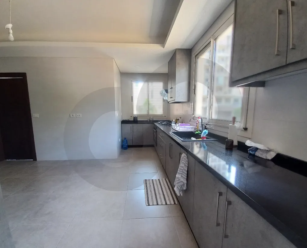 Building for Rent in Ramleh Al Bayda