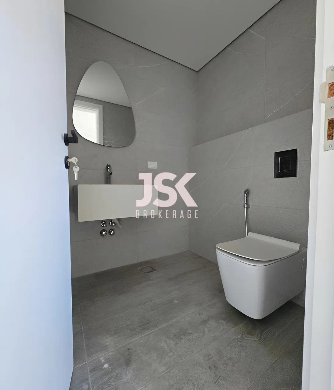 Duplex for Sale in Badaro
