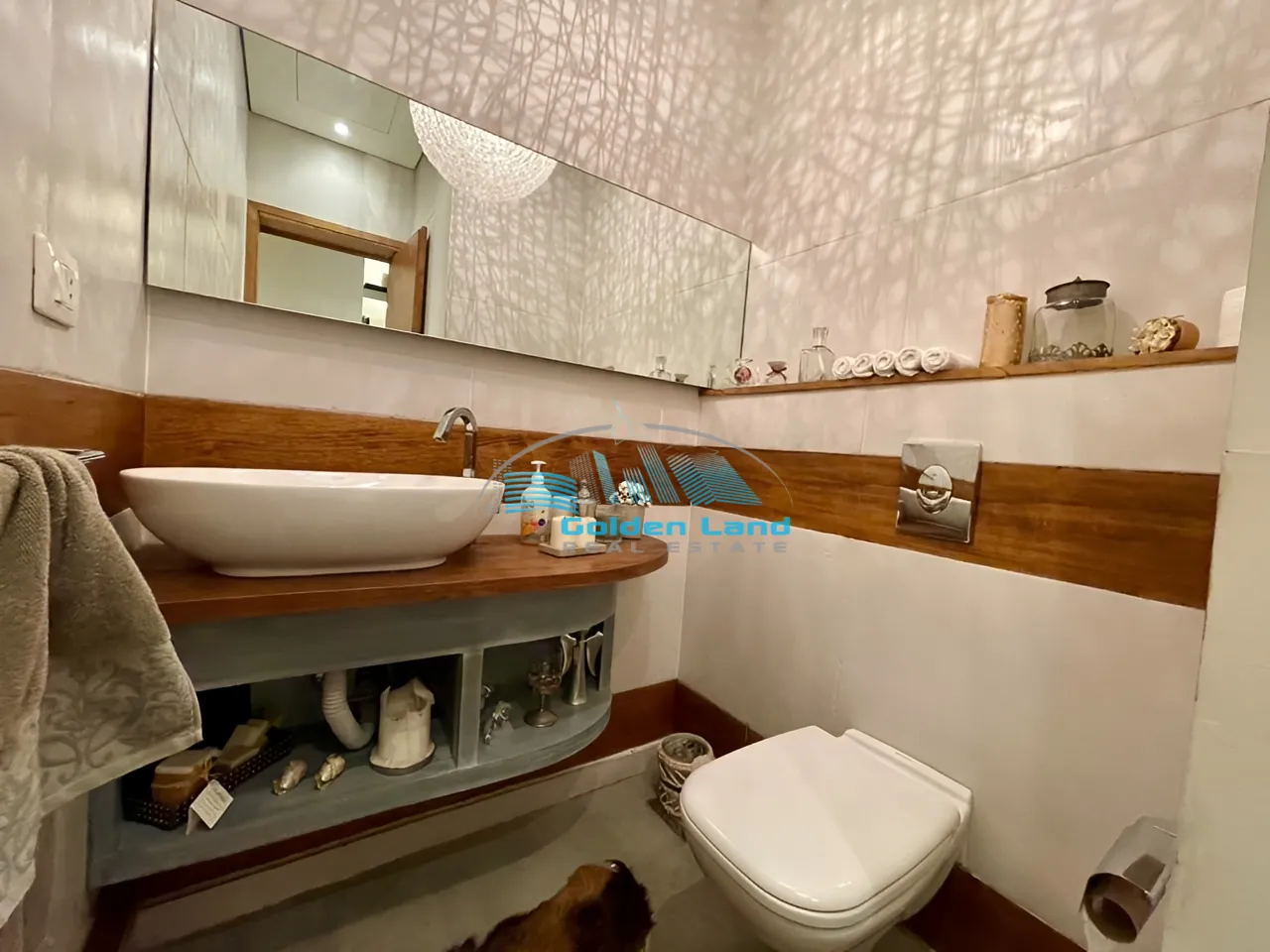 Apartment for Sale in Haret Sakher