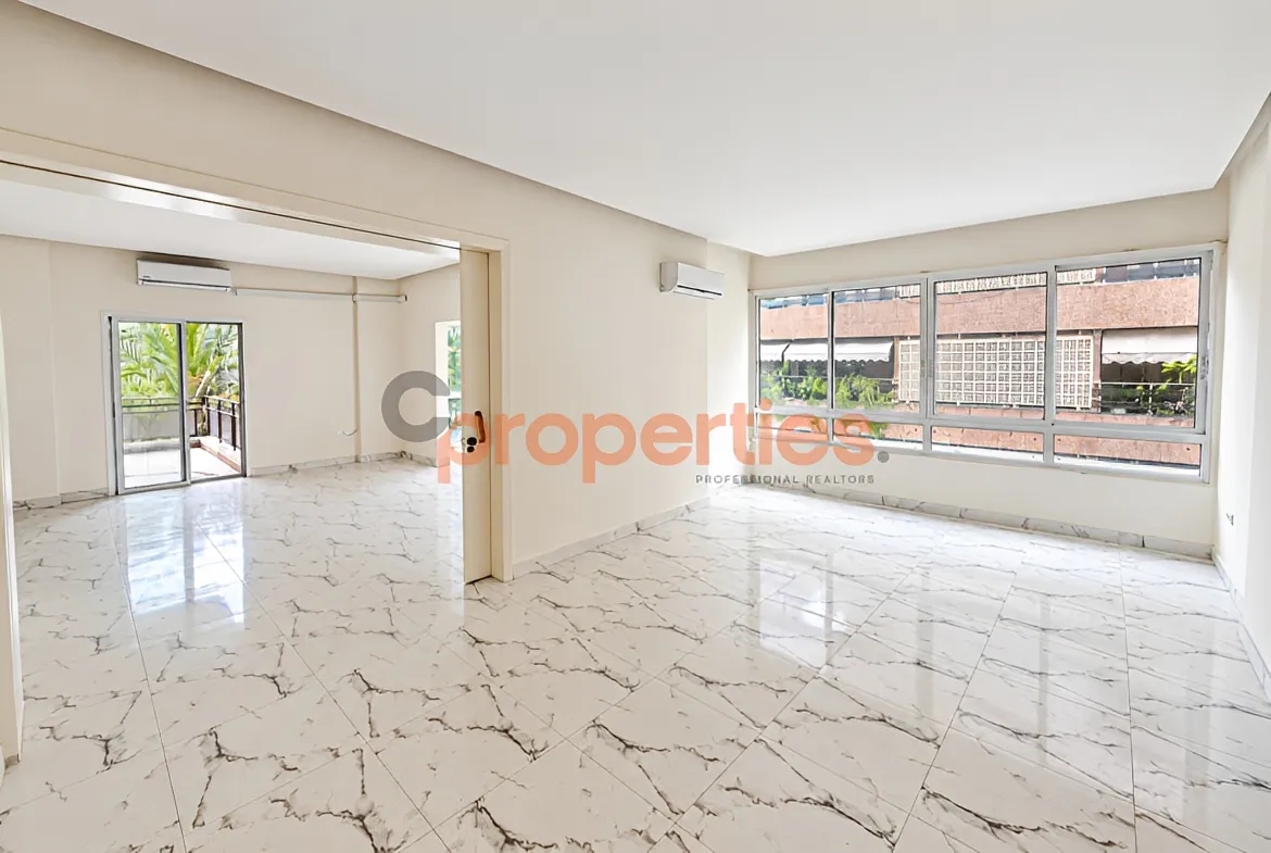 Office for Rent in Forn El Chebbak
