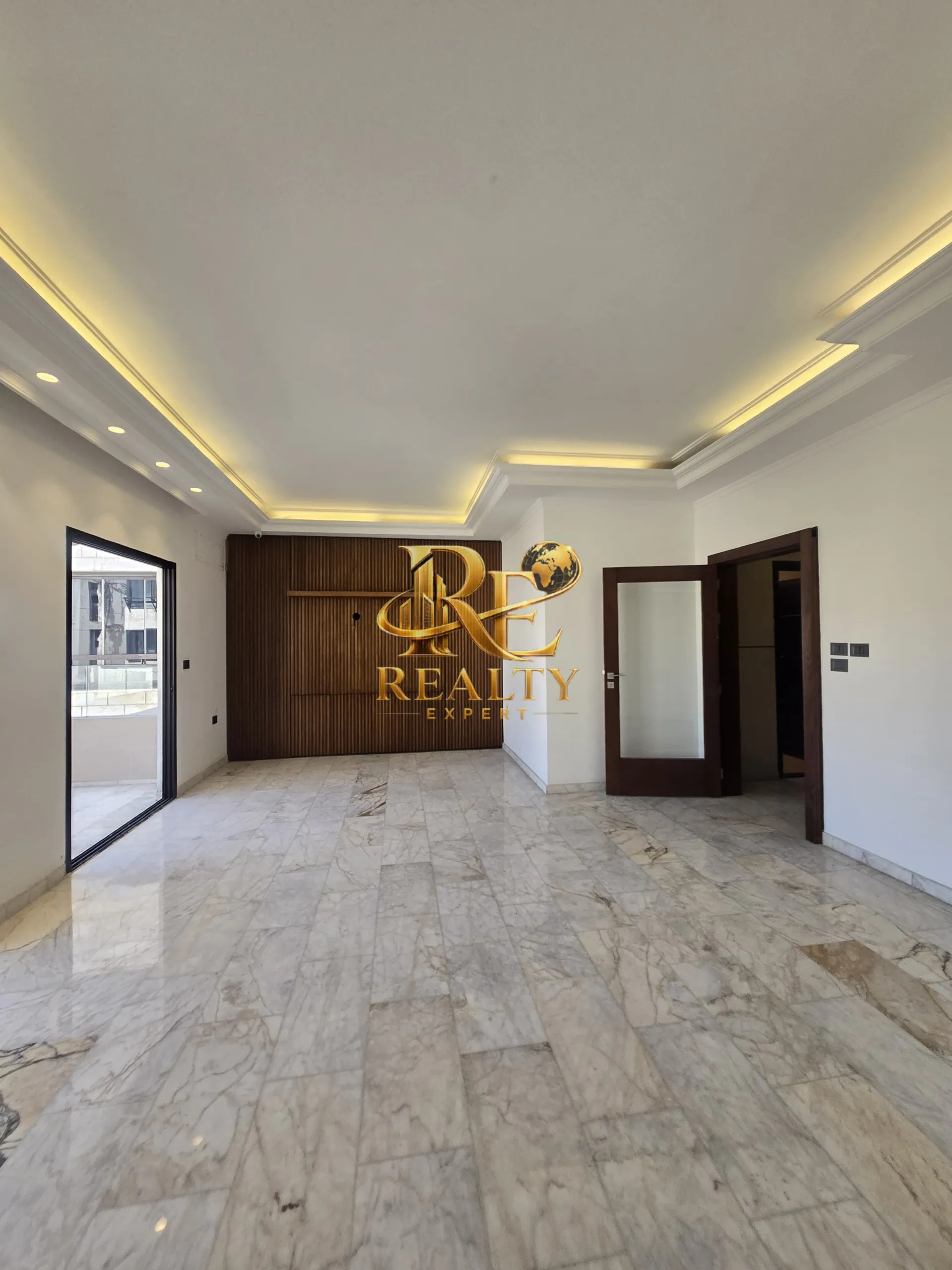 شقة for sale in حدث، لبنان