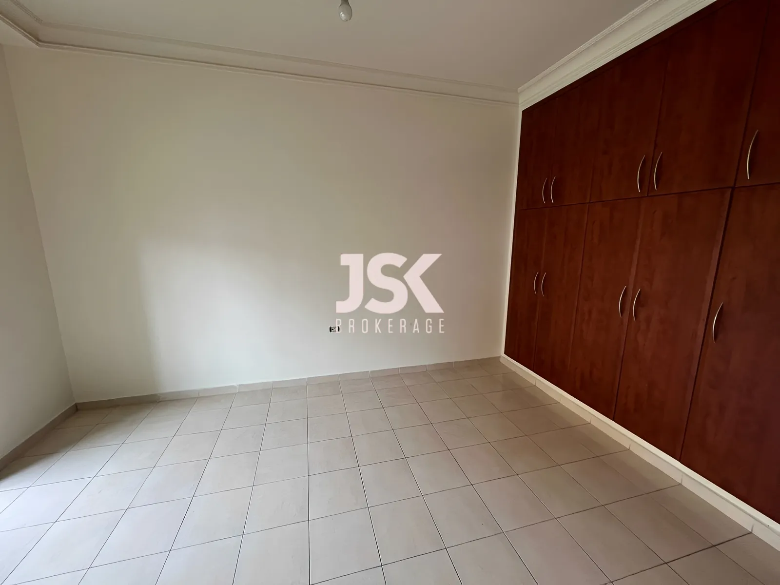 Apartment for Rent in Kfar Hbab - 3 bed, 4 bath