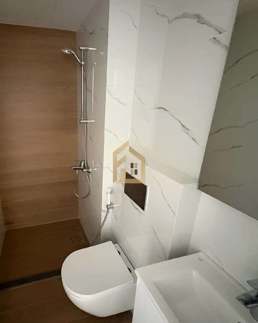 Studio for rent in Hamra, Beirut, Lebanon - 1 bed, 1 bath