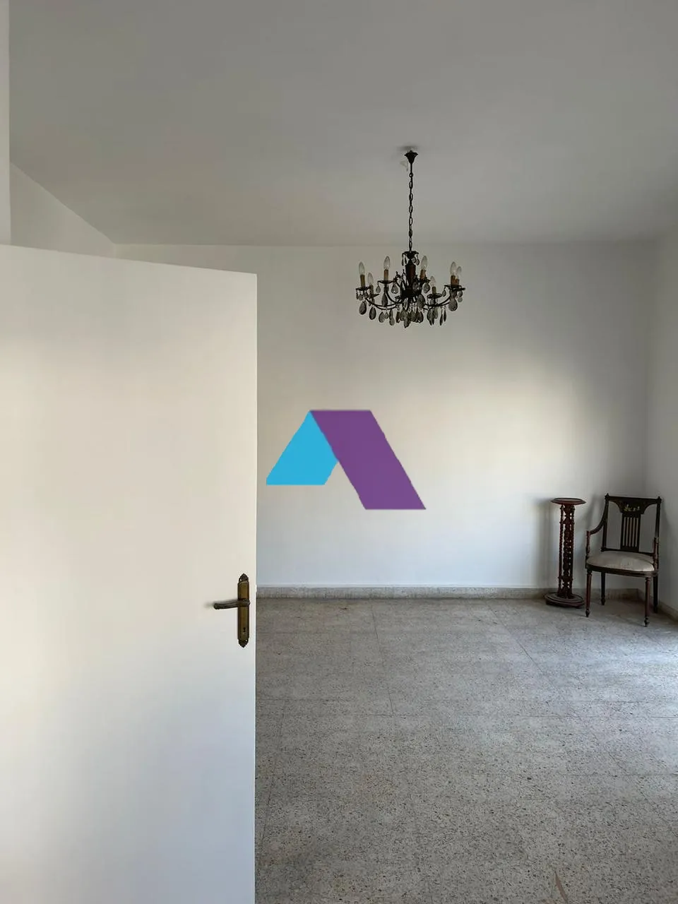 Apartment for Sale in Mazraat Yachoua - 3 bed, 3 bath