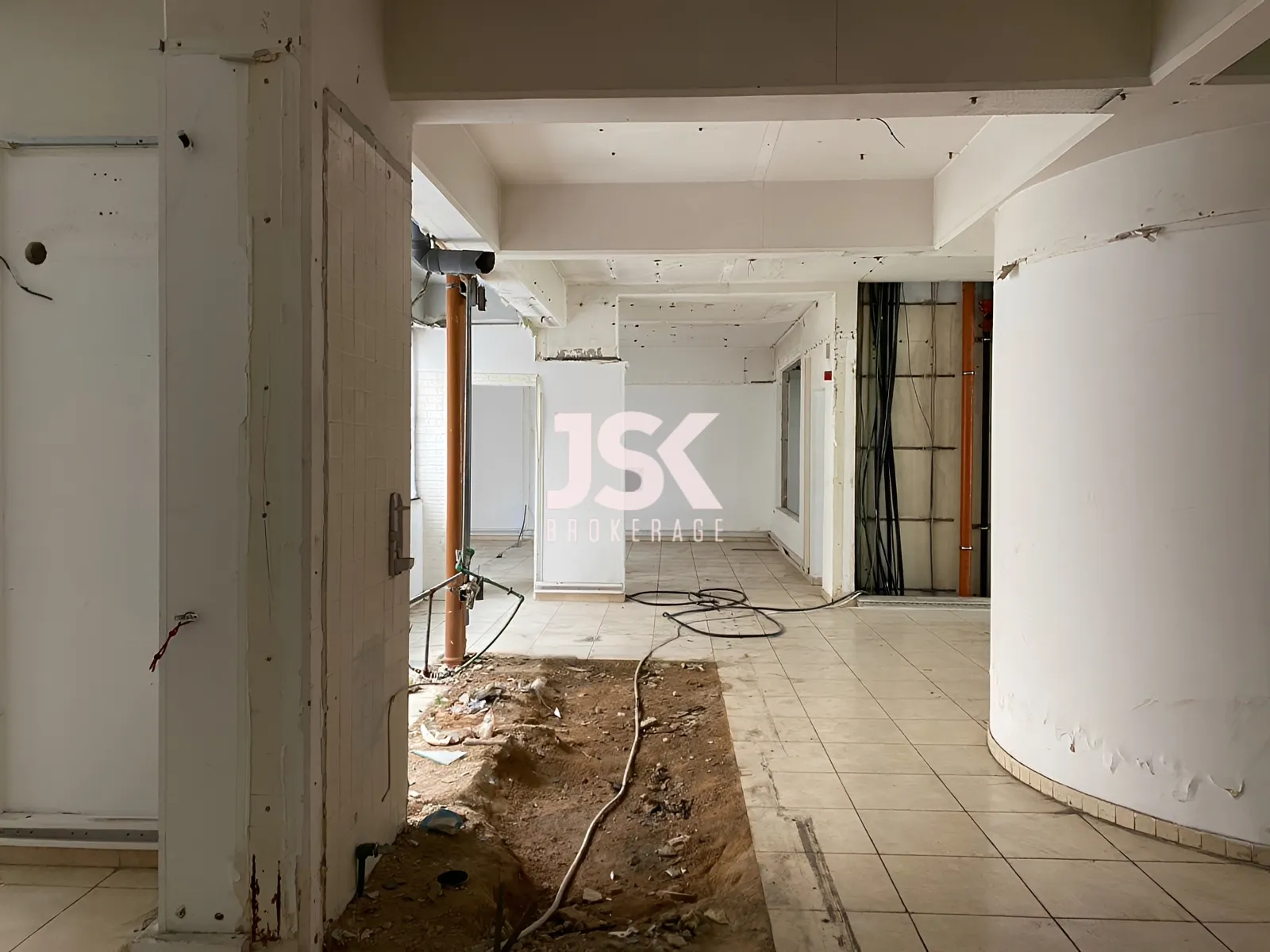 Office for Rent in Achrafieh