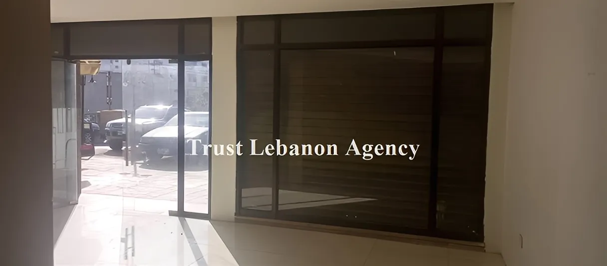 Shop for rent in Metn, Dekweneh