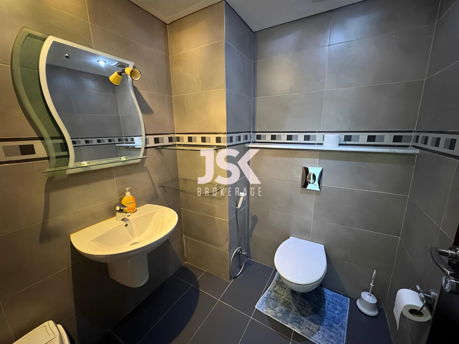 Apartment for Rent in Ras Al Naba'a