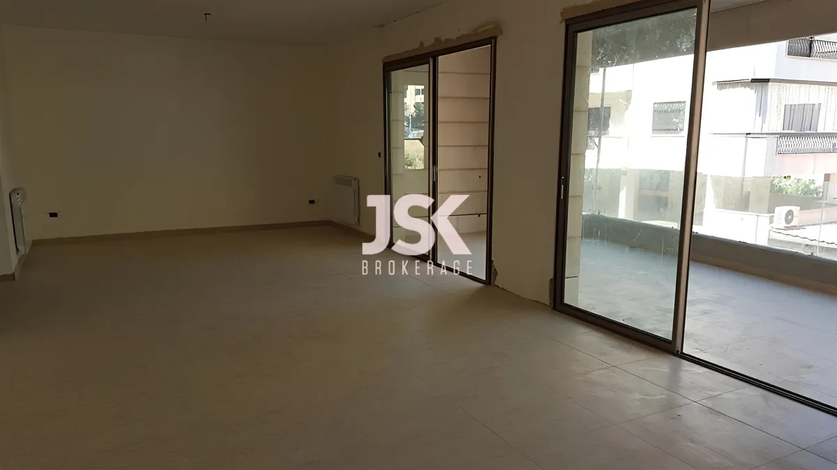 Apartment for Sale in Mazraat Yachoua, Lebanon - 3 bed, 4 bath