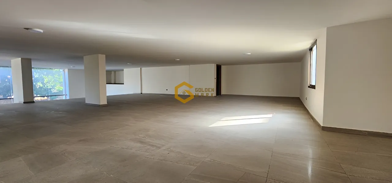 Showroom for sale in Beit Meri