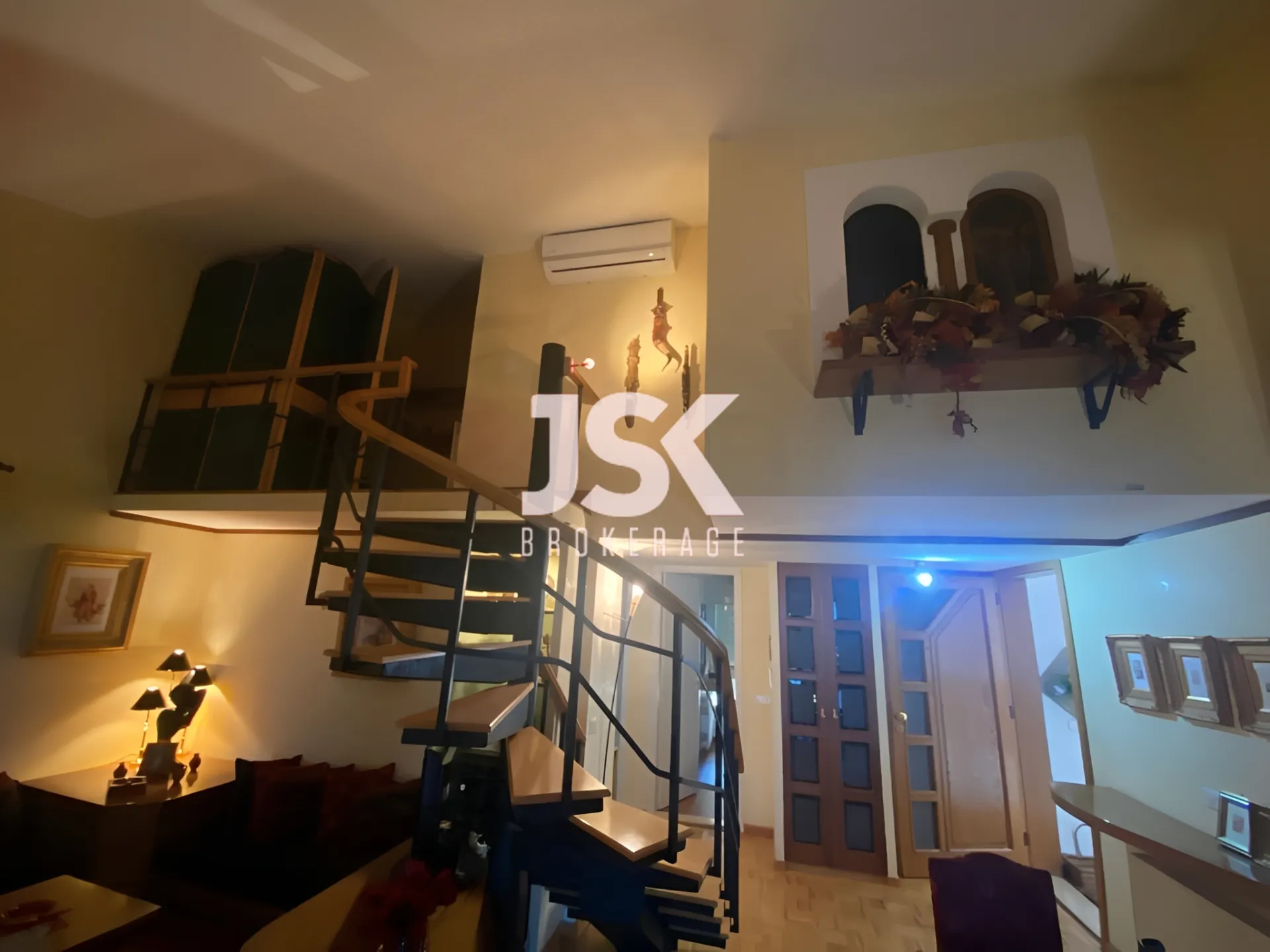 Chalet for Sale in Zaarour - 6 bed, 2 bath
