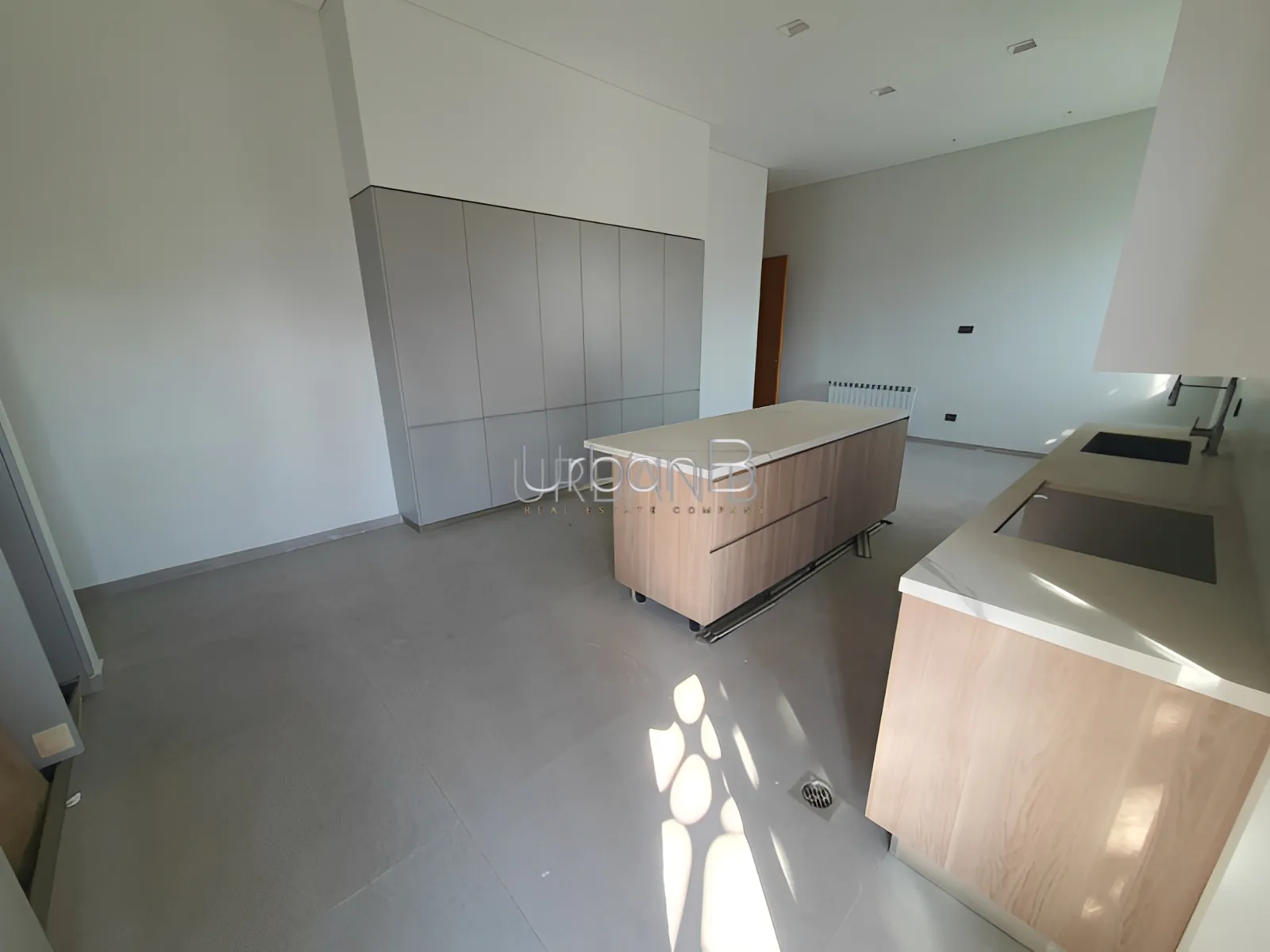 Residential in Ain el mraiseh, beirut, lebanon