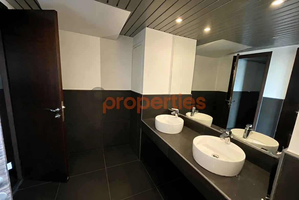 Office for Rent in Saifi Village