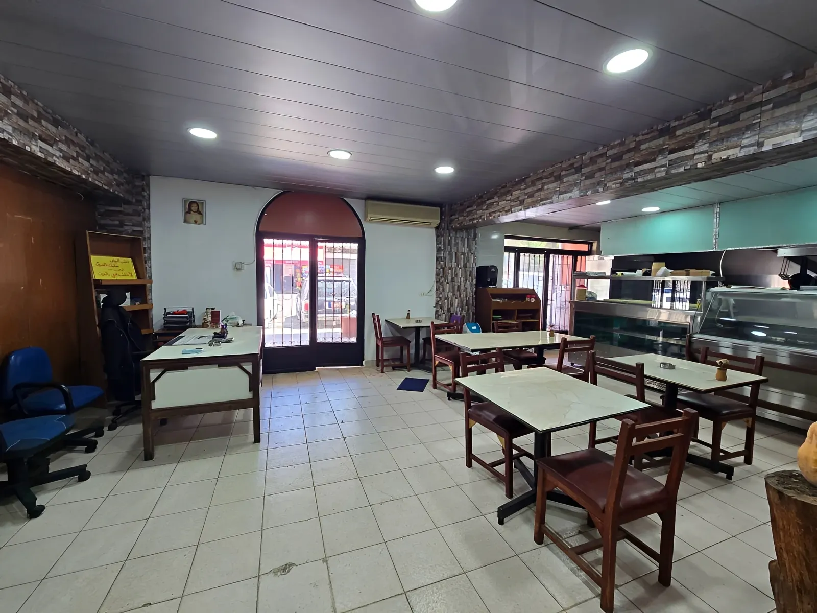 Restaurant for Sale in Ashqout