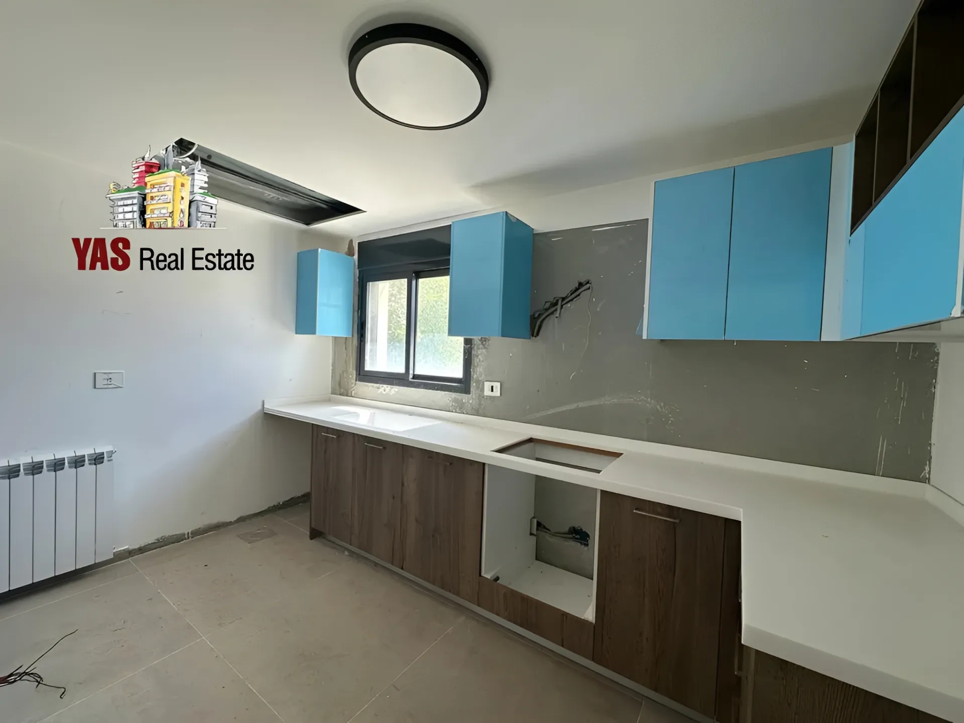 Apartment for Sale in Ballouneh - 3 bed, 4 bath