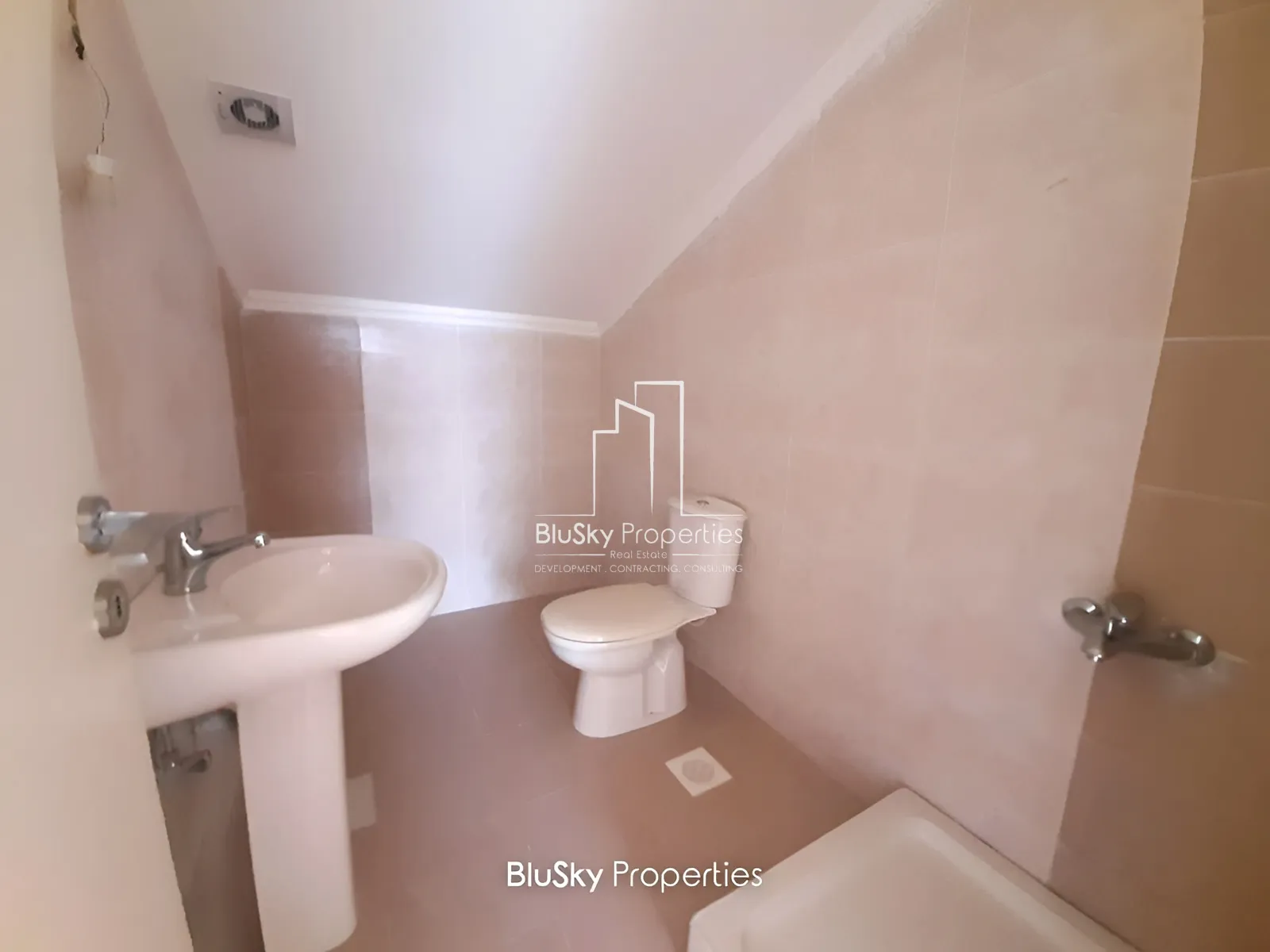 Duplex for Sale in Bouar