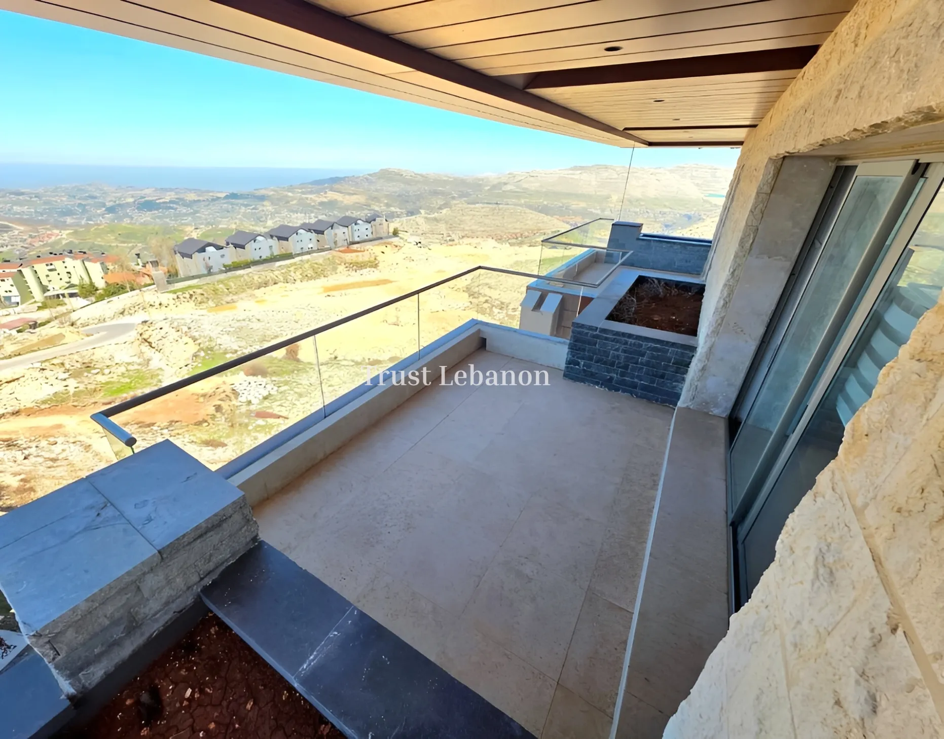 Chalet for rent in Faqra, Lebanon - 3 bed, 3 bath