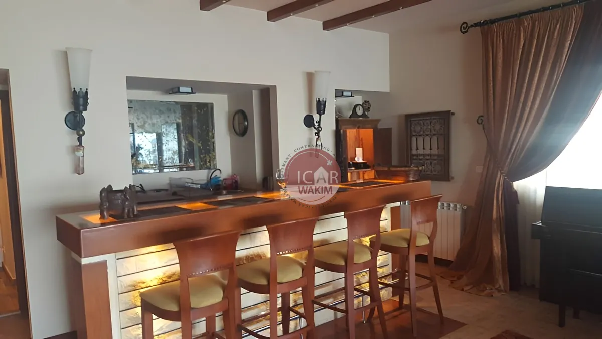 Triplex for Sale in Montiverdi