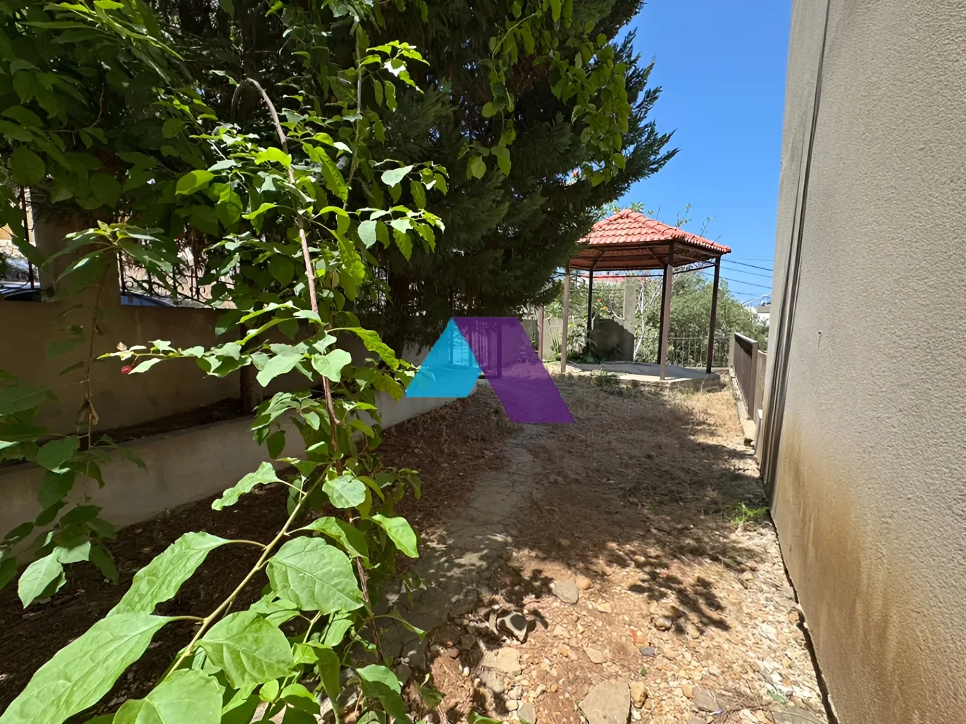 Residential Building for sale in Bouar, Lebanon