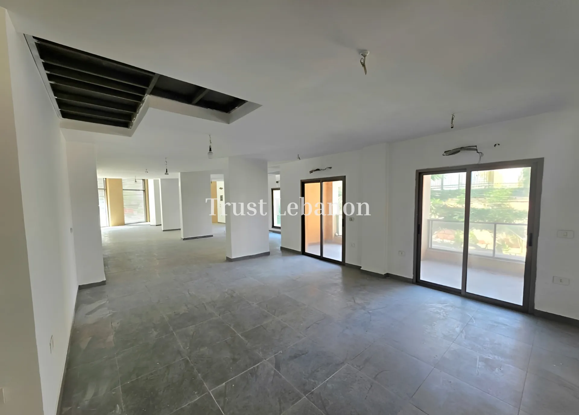 Showroom for rent in Hazmieh, Lebanon