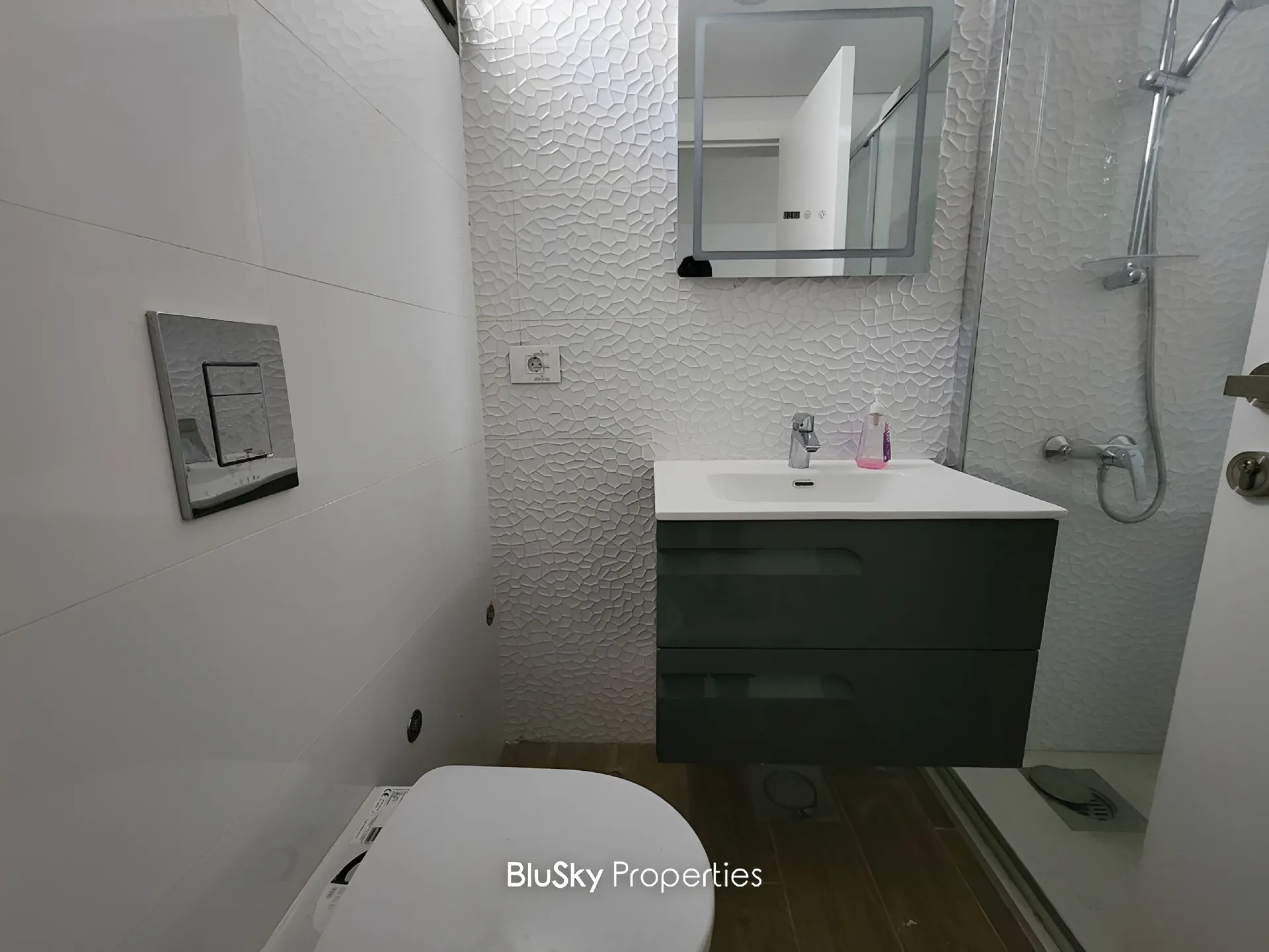 Apartment for rent in Dekwaneh, lebanon
