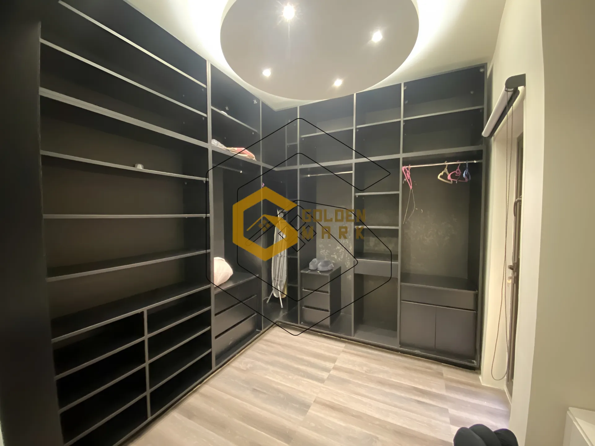 Apartment for Sale in Blat