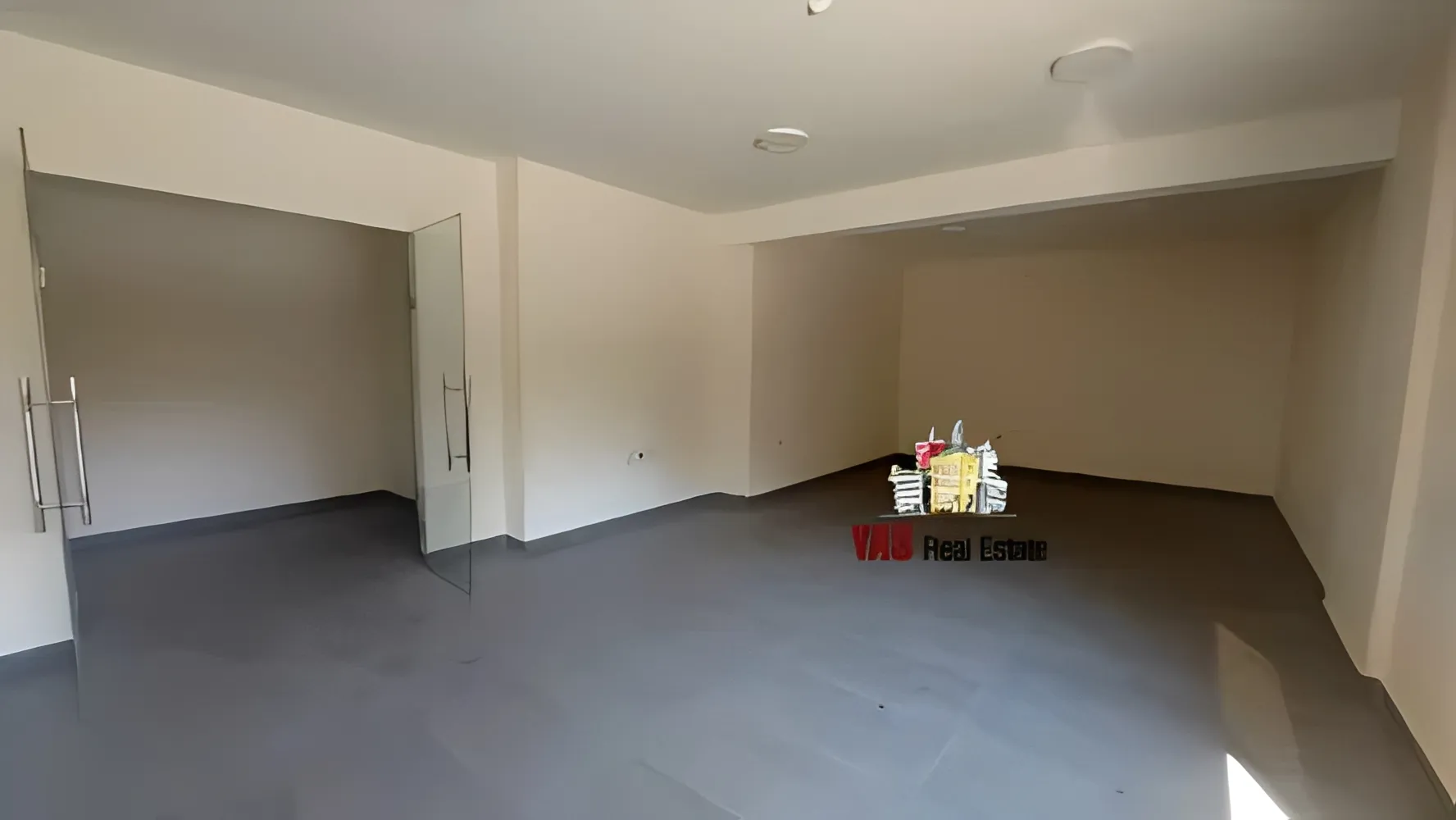 Office for rent in Naqqach
