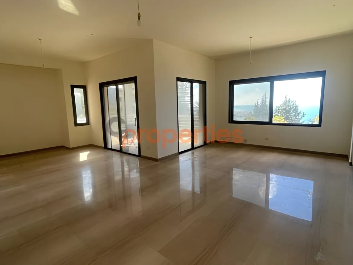 Apartment for Sale in Kfar Hbab - 3 bed, 4 bath