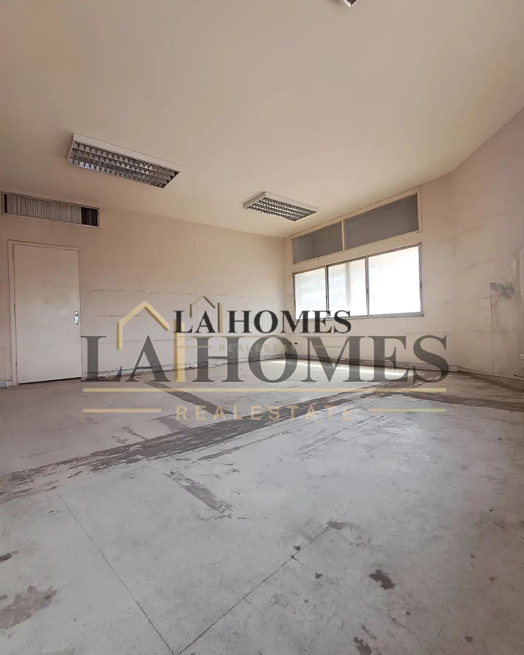 Shop for rent in Badaro