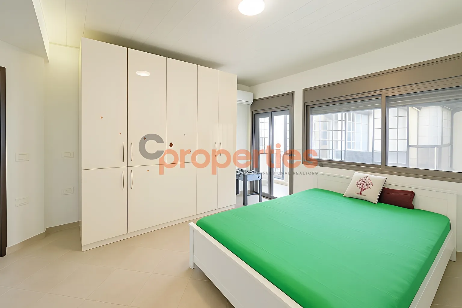 Apartment for Sale in Haret Sakher