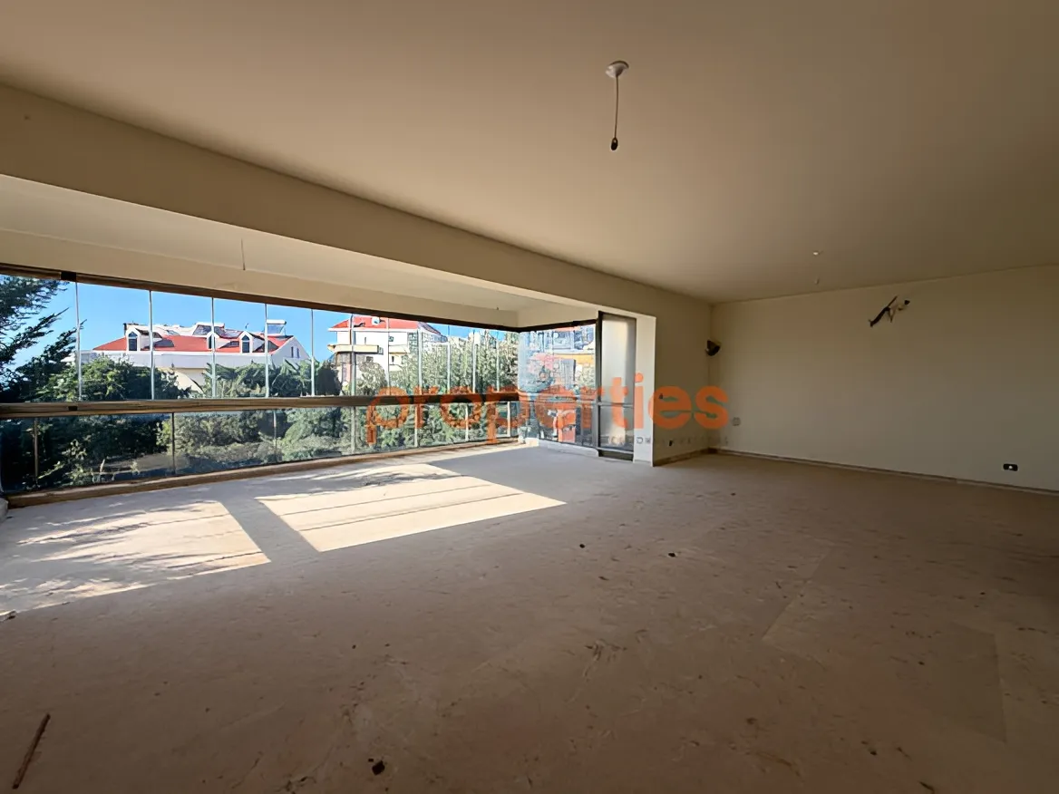 Apartment for Sale in Ballouneh