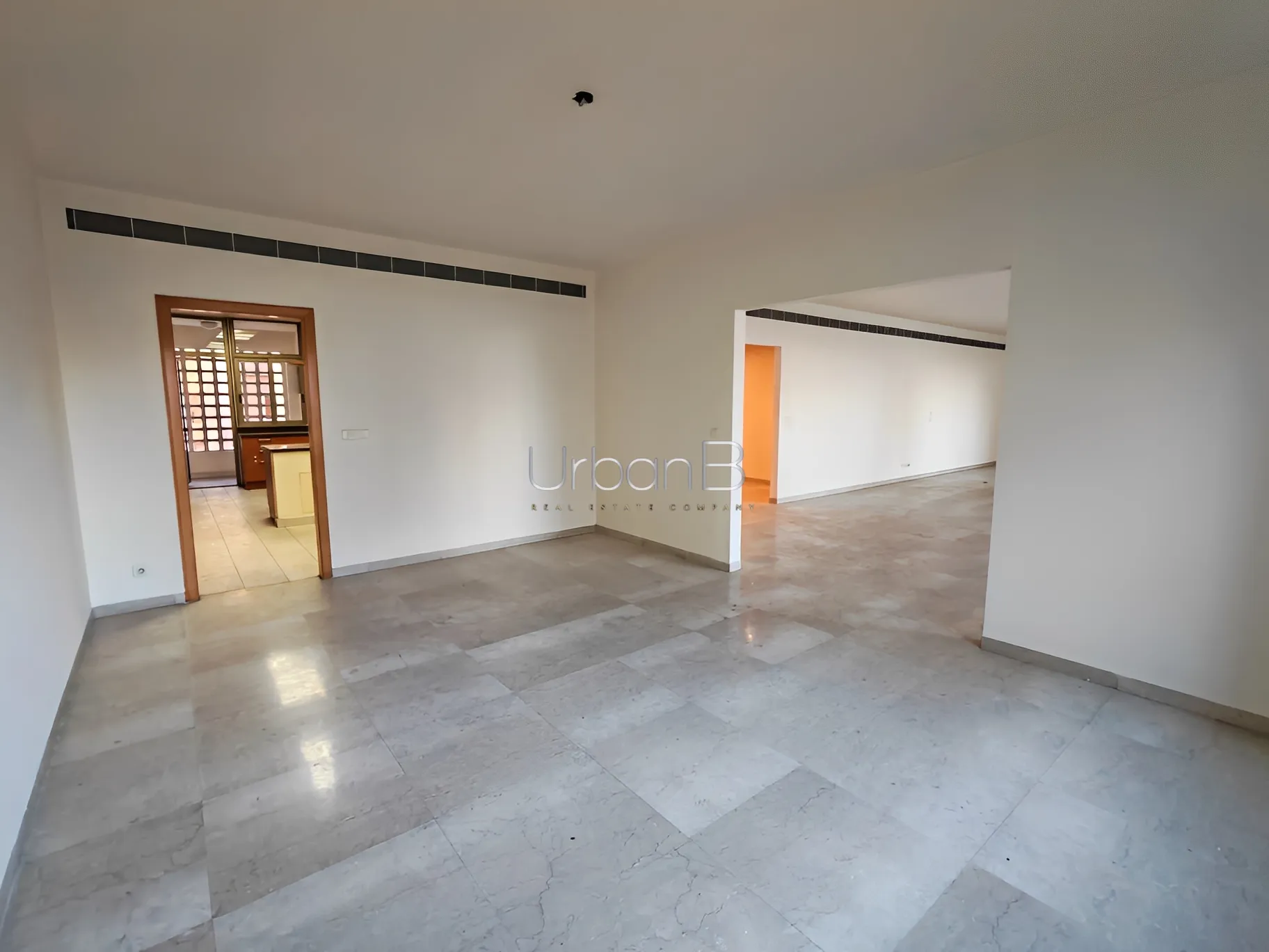 Apartment for Rent in Caree d'or, Achrafieh