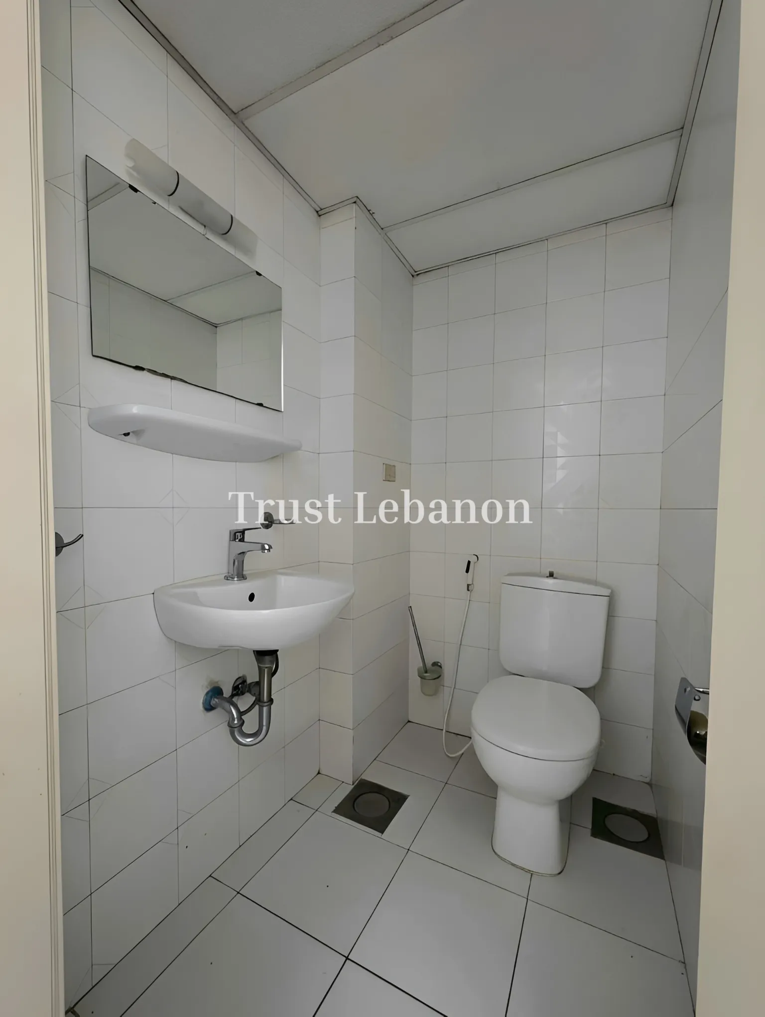 Office for rent in Hazmieh