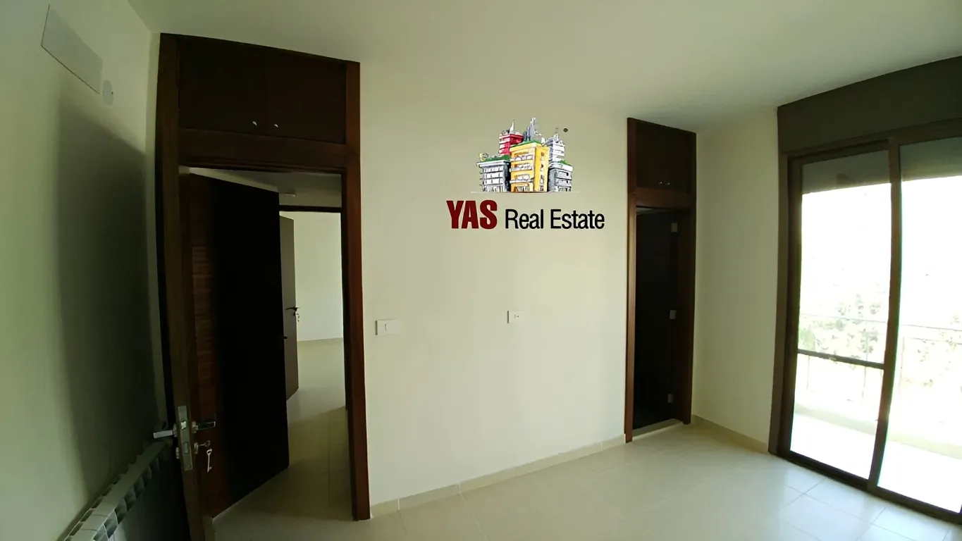 Apartment for Sale in Ballouneh - 3 bed, 5 bath