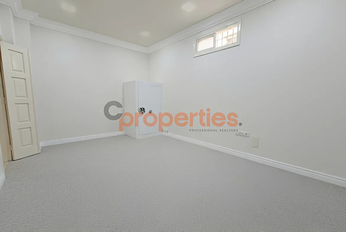 Office for Rent in Achrafieh