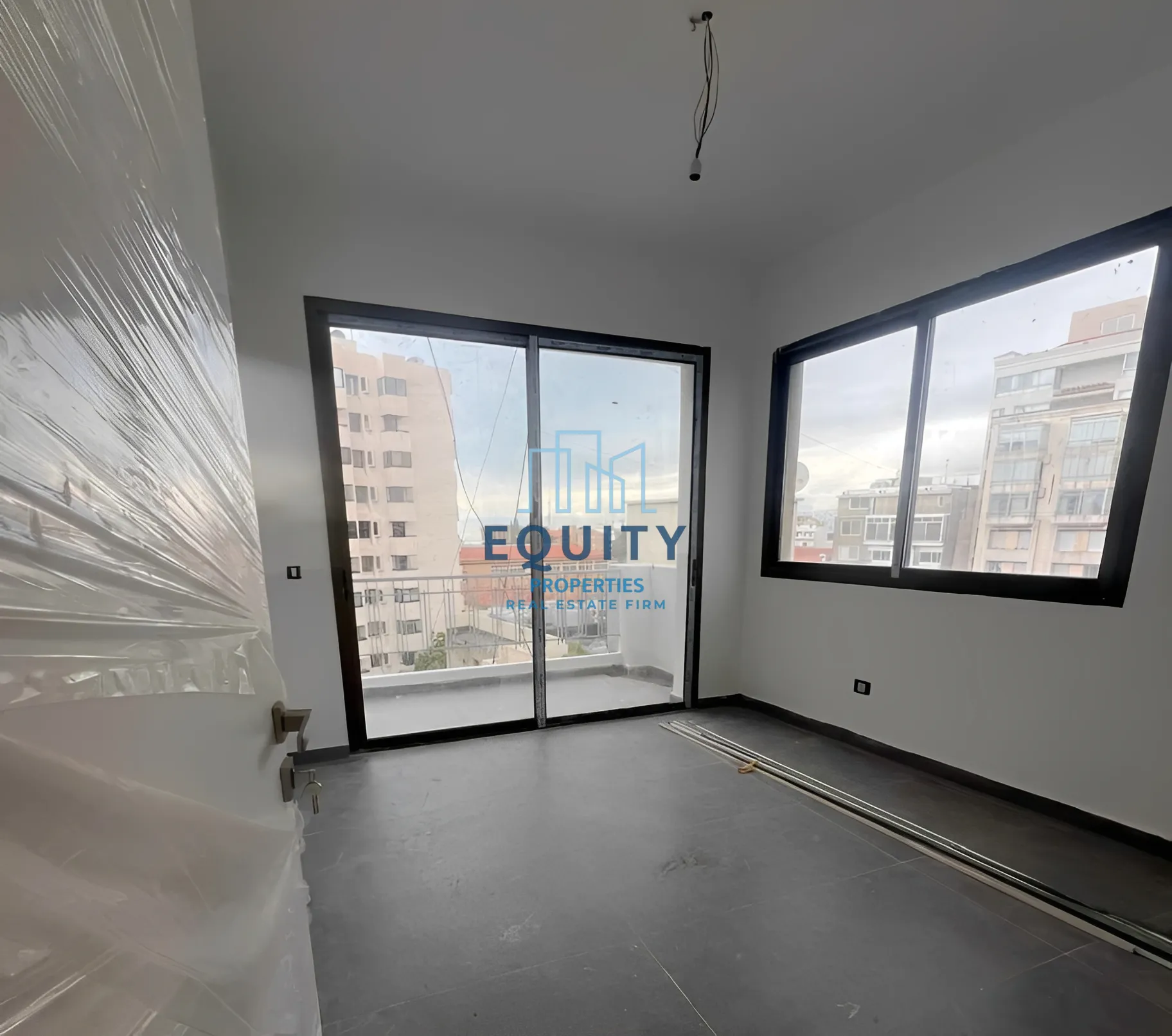 Apartment for sale in Achrafieh, Beirut, Lebanon - 4 bed, 5 bath